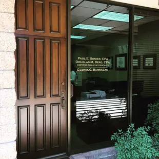 TAX AND ACCOUNTING FIRM