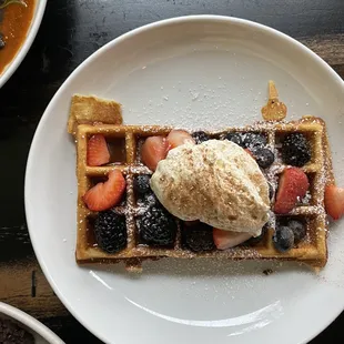 Churro Waffle w Carmel, cinnamon whip and fresh berries