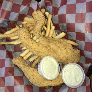 Scan back action.. Catfish meal, catfish seasoned nicely! Food came out piping hot..