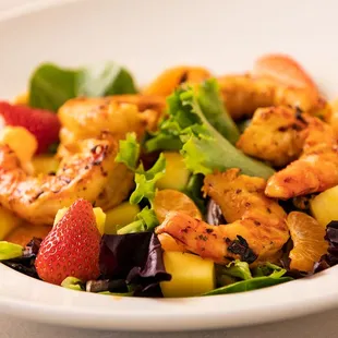 Tropical Salad with Grilled Shrimp