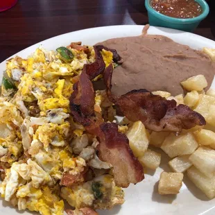 Huevos a la mexicana.