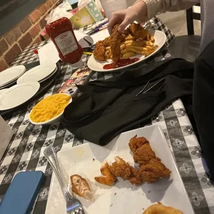 food, fried chicken, fried chicken wings, chicken wings and fried chicken, chicken wings, bbq wings, chicken, poultry, bbq chicken