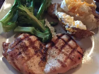 Ovation Bistro & Bar