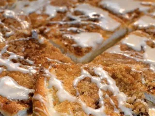 Thin and Crisp Gourmet Pizza