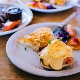 Salmon benedict IG: @thephotographerfoodie