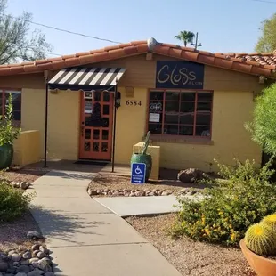 New Gloss Salon photos!