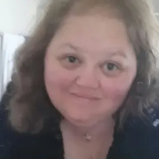 Debbie R.