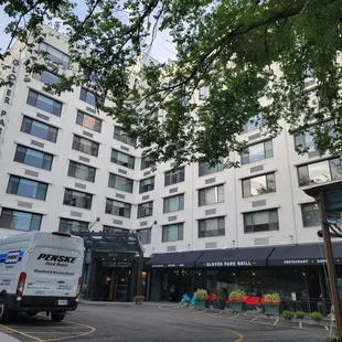 the outside of a hotel