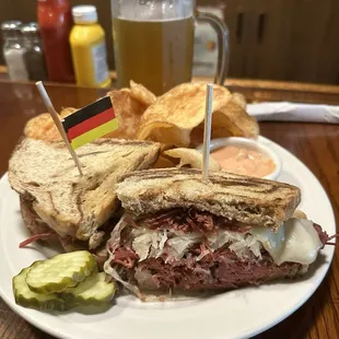 Gluek's Restaurant & Bar