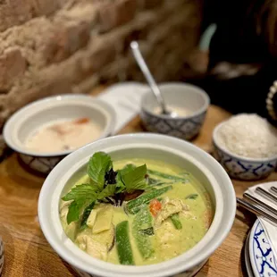 Green Curry | Instagram: GaoGirlsGrubbin