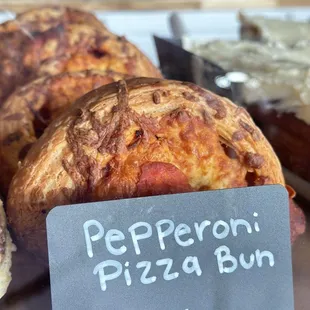 Pepperoni pizza bun