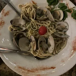 Clam linguini