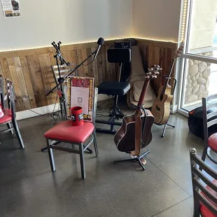 Go4Pizza, Rancho Cordova, CA July 14, 2023 - The stage is set for Bruce O.