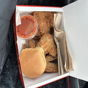 Snack Wing Pack with G-Sauce
