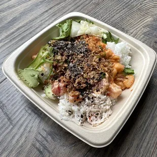 Partially filled regular bowl.