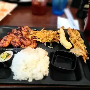 Doshirak II Bento box (spicy chicken)