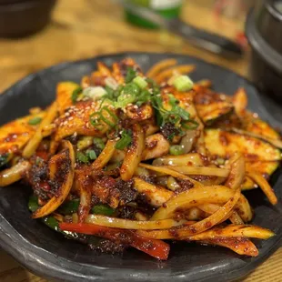 Spicy squid stirred fry