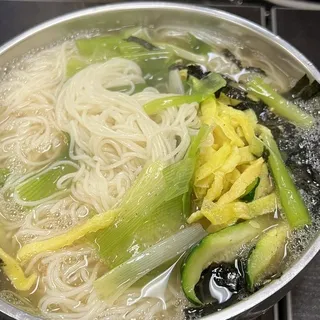 32. Korean Banquet Noodles ()