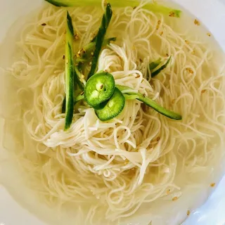 33. Cold Radish Noodles ()
