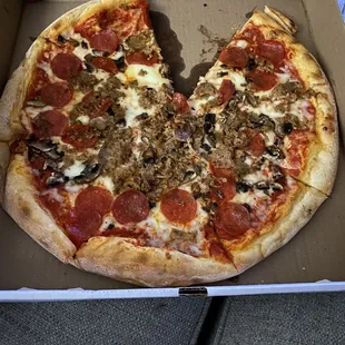 Pepperoni/sausage/mushroom L Pie