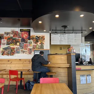 Atmosphere. Go up and order and they will calm you to pick up when done. Self serve silverware and drinks.