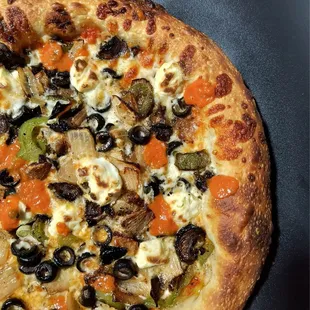 THE AFTERS: 
all day marinara . roasted mushrooms . roasted onions
grilled bell peppers . black olives . scallion cream cheese
mozzarella