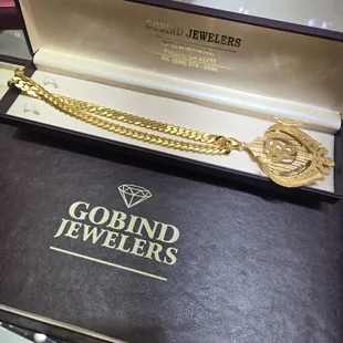 Men&apos;s chain and khanda
