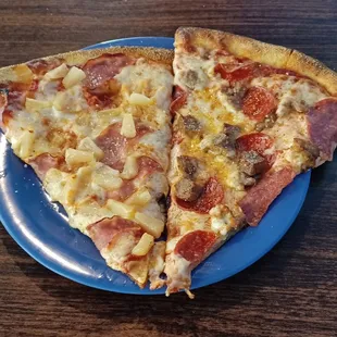 ( Ìťś Mÿ Ďèĺìžìòśô Pizza All'ananas, Meatza Meatza Pizza )