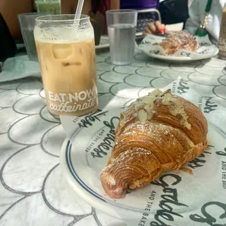 Croissant Almond