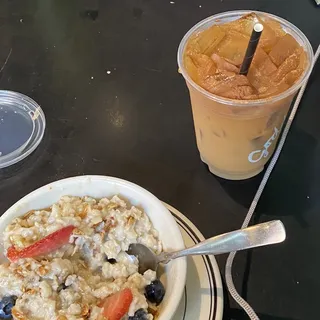 Crunchy Berry Oatmeal