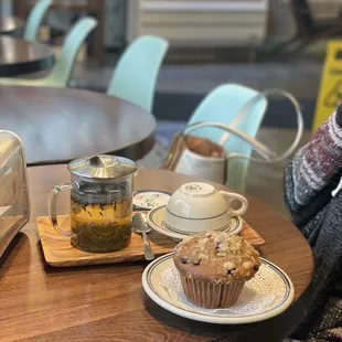 Jasmine Tea and Lemon Blueberry Muffin