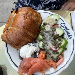 Smoked Salmon Plate