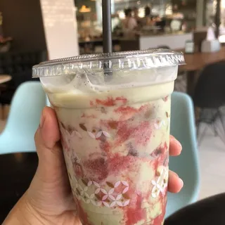 Strawberry Matcha ICED