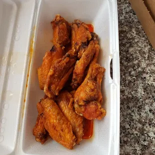 Medium wings