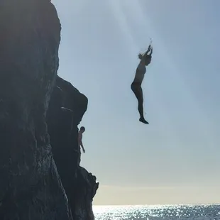 Cliff jumping!!