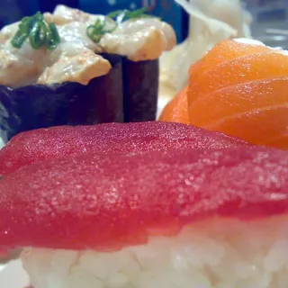 Spicy Scallop (Nigiri)