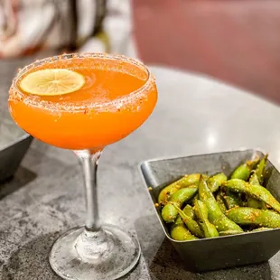 Howzit...Goen cocktail and Edamame appetizer