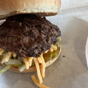 Cheeseburger with no wow factor, ok but not more than good