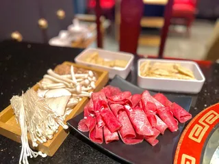 Supreme Hot Pot