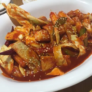 Thuk Poki - Spicy Rice Cakes