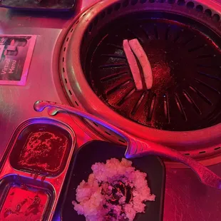 This is the grill and the two sauces they have.