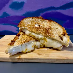 GGG Ultimate Grilled Cheese