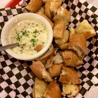 Hot Crab Dip With Garlic Toast