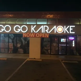GoGo Karaoke Room