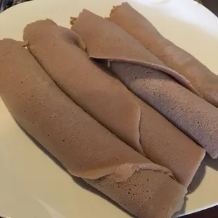Injura(sour pancake like bread)