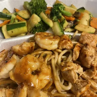 Chicken &amp; Shrimp Combo with noodles