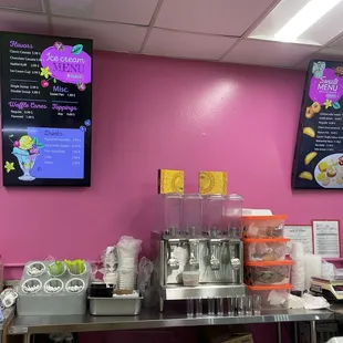 Menus and smoothie bar!