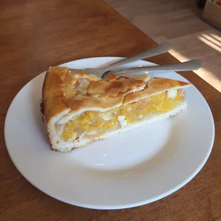 Peach Almond Pie