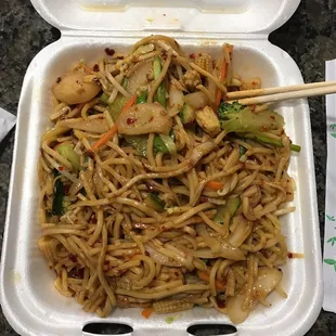 Veg Lo Mein spice level 5!!