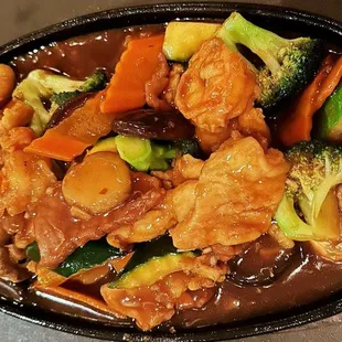 GOLD CHOPSTICKS SIZZLING PLATTER